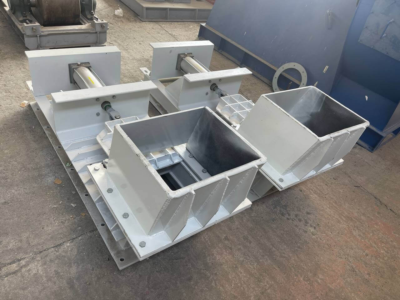 Design and manufacture Flotation And Ball Charging Gate for Sarcheshmeh Company